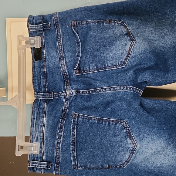 Kenneth Cole jeans - Picture 3 of 3